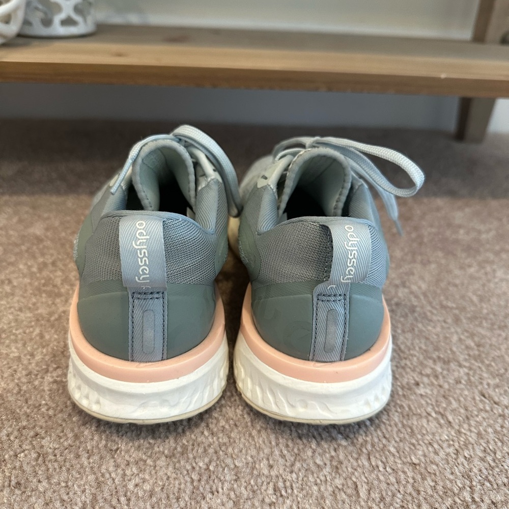 Nike Women's Odyssey React Sneakers Gray and Pink - Picture 5 of 9